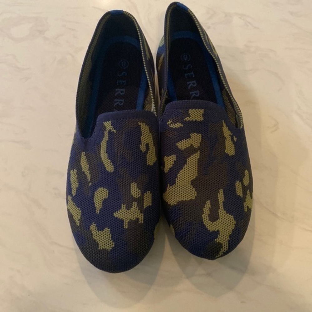 Serra Camo Flats